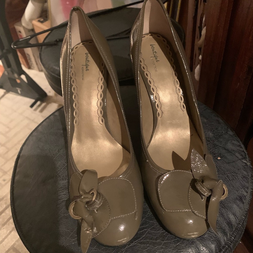 Hunter green and black heels